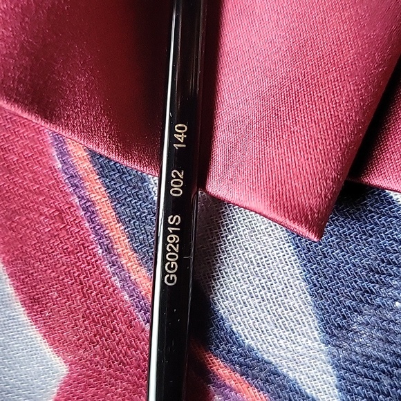 Authentic Gucci Sunglasses - Picture 8 of 13